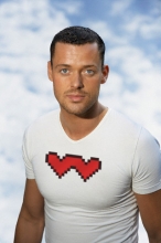 Футболка пиксельные сердца